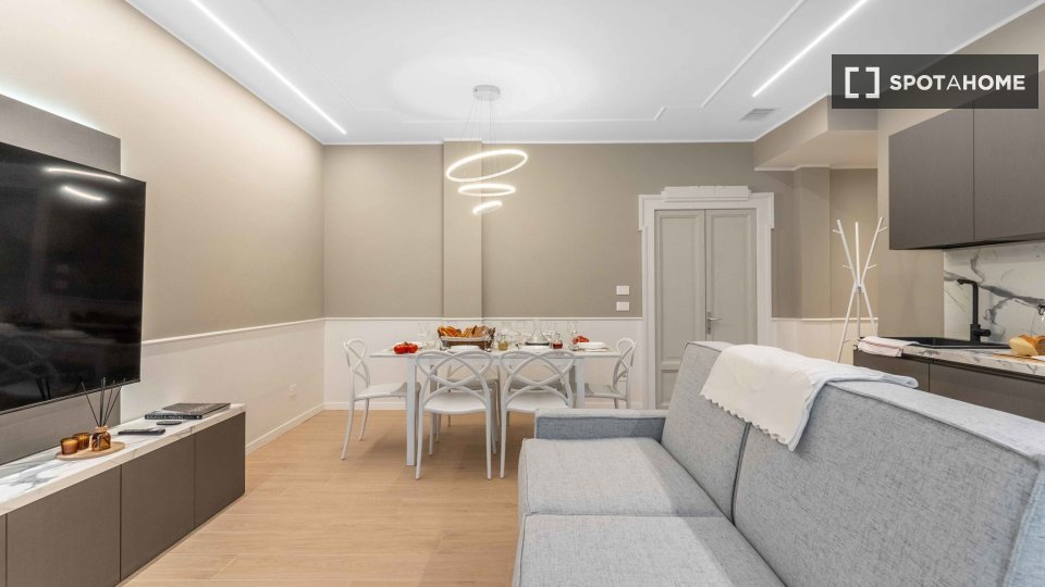 Apartment Milan, 2 beds, 80m² — photo 2