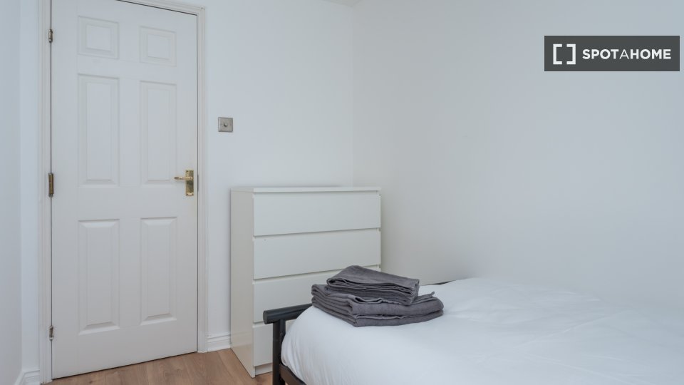 Apartment London, 2 beds — photo 15