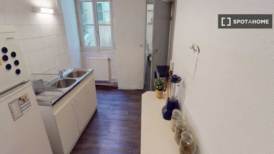 Camera doppia Lione, 4 camere, 90m² — foto 3