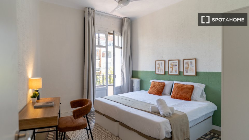 Double room Madrid, 7 beds — photo 5