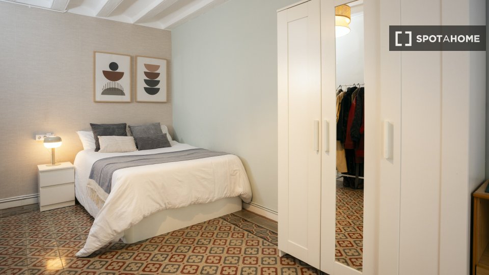 Double room Barcelona, 5 beds, 140m² — photo 30
