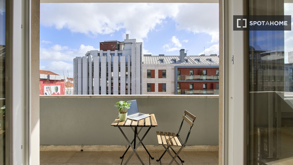 Double room Lisbon, 9 beds, 160m² — photo 17