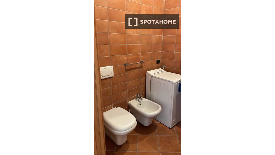 Double room Milan, 2 beds, 77m² — photo 13
