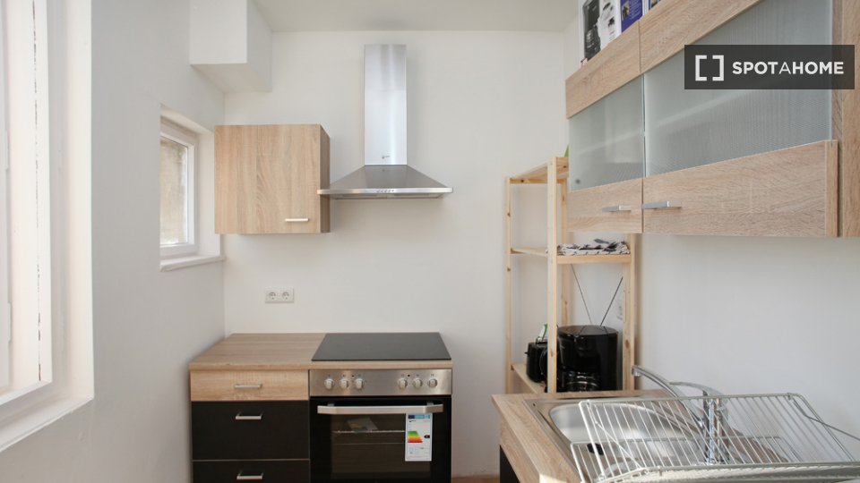 Double room Berlin, 3 beds, 60m² — photo 3