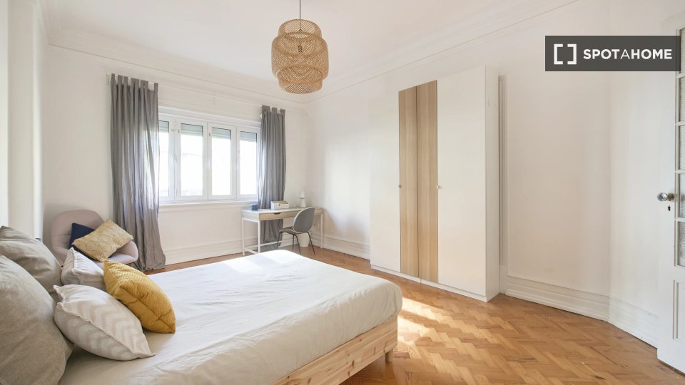 Double room Lisbon, 9 beds — photo 12
