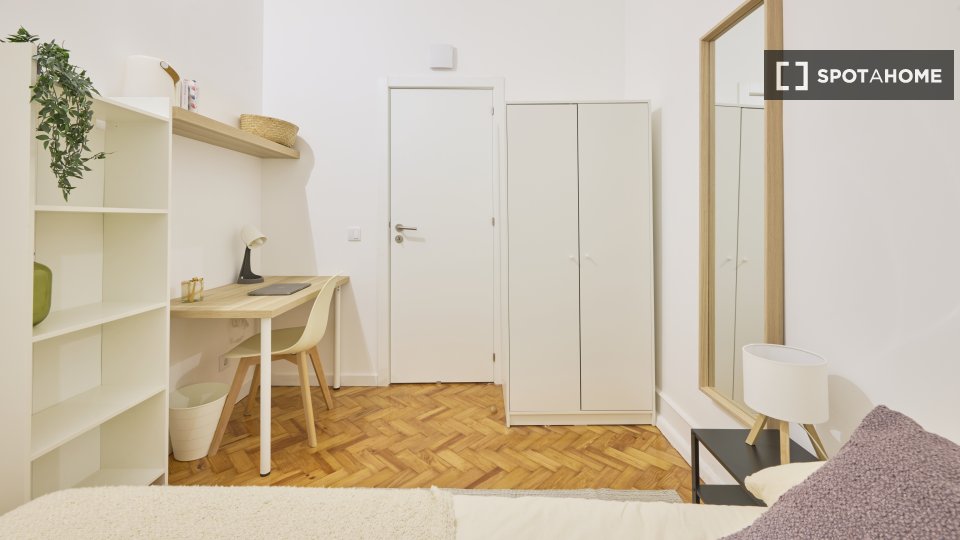 Double room Lisbon, 11 beds — photo 23