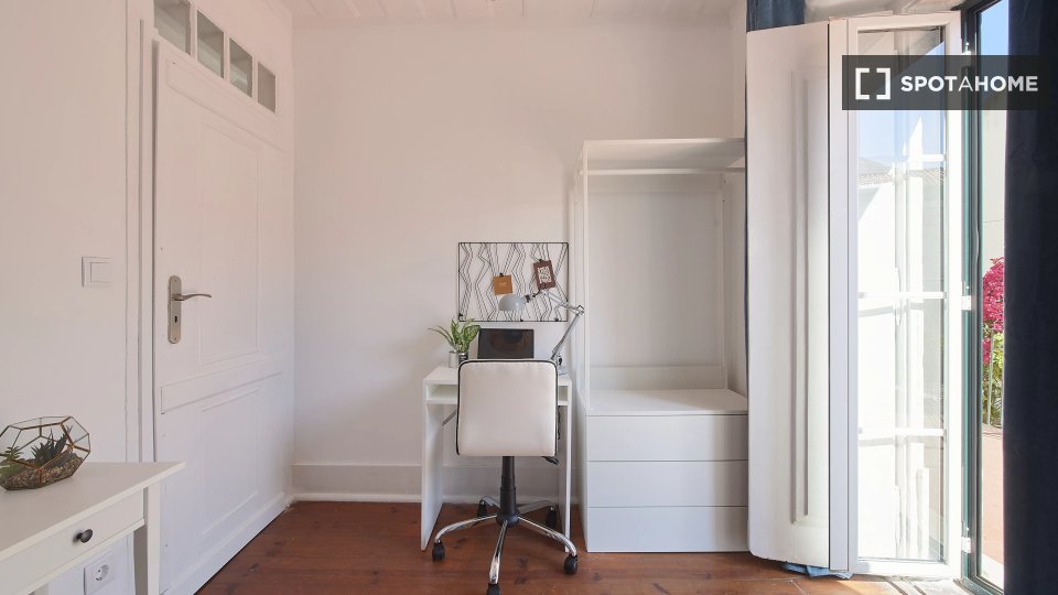 Double room Lisbon, 13 beds — photo 3