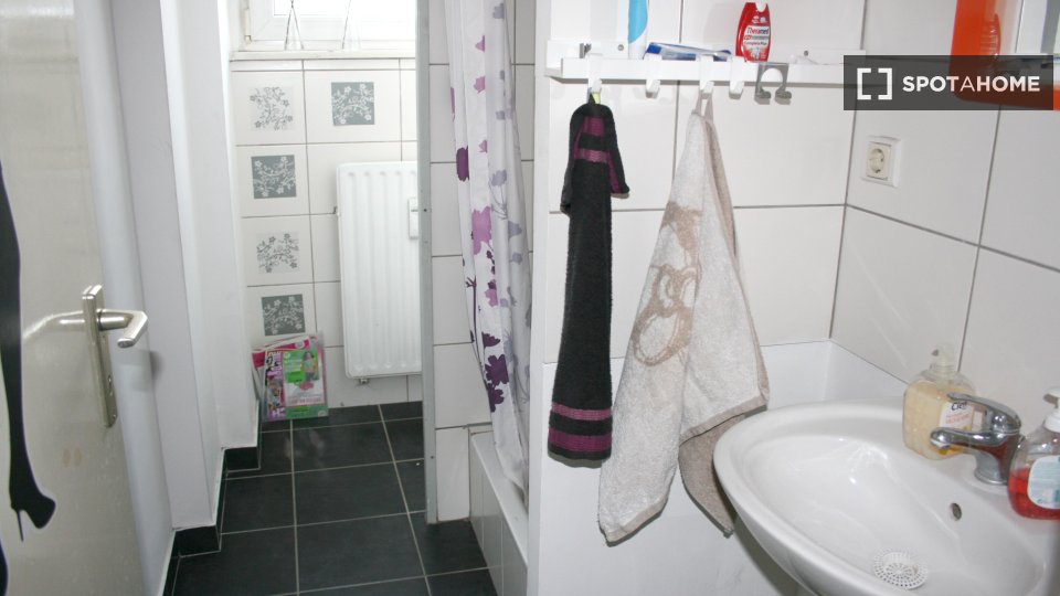 Double room Berlin, 6 beds, 158m² — photo 14