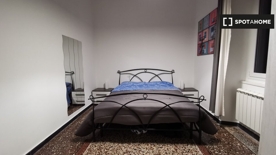 Double room Genoa, 4 beds, 175m² — photo 1