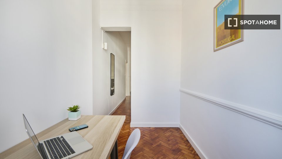 Double room Lisbon, 7 beds — photo 13