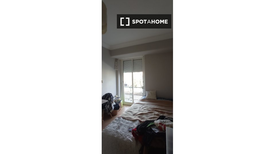 Double room Lisbon, 6 beds — photo 1
