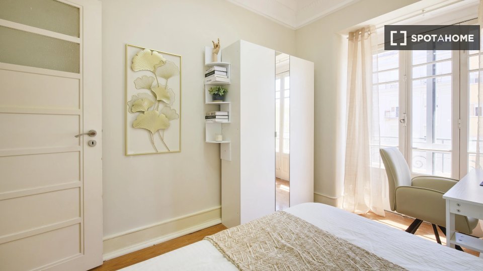 Double room Lisbon, 6 beds — photo 4