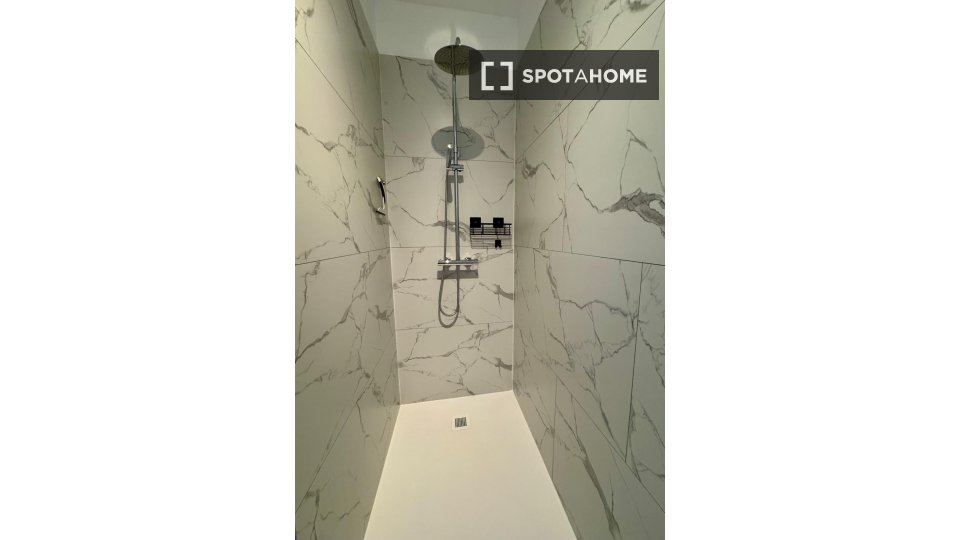 Apartment Liege, 1 bed, 43m² — photo 14
