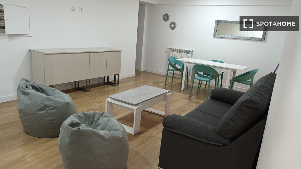 Double room Zaragoza, 8 beds — photo 1