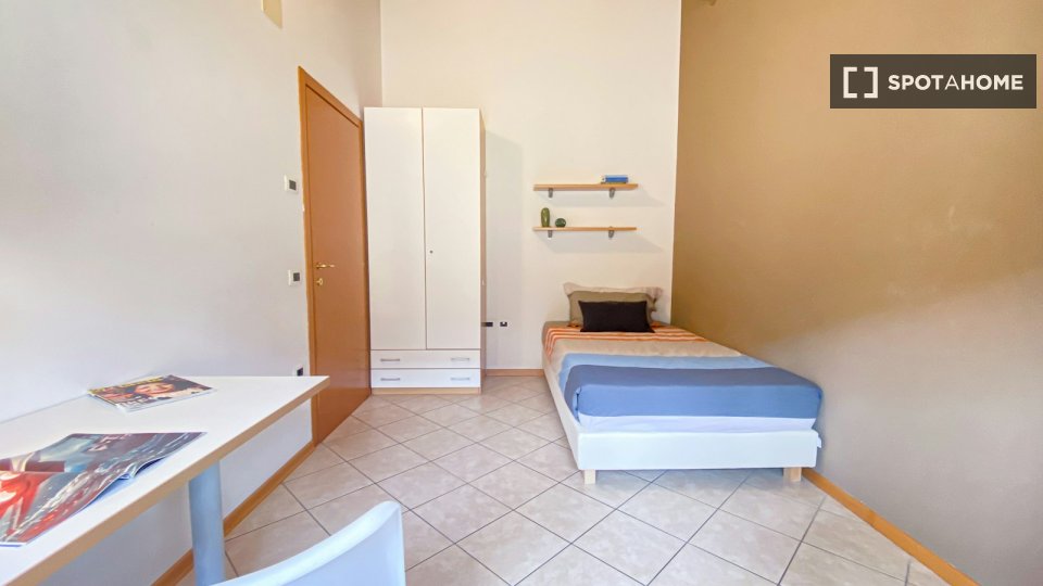 Double room Trento, 2 beds — photo 2