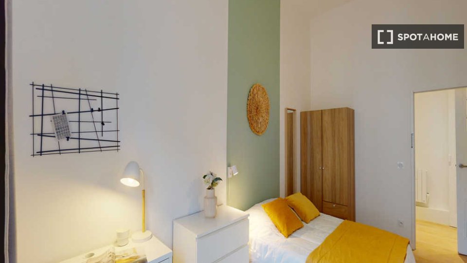 Double room Lyon, 5 beds, 130m² — photo 18