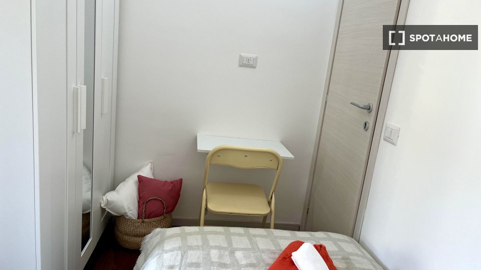 Double room Milan, 6 beds, 150m² — photo 4