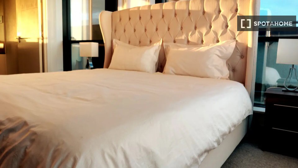 Double room London, 2 beds, 90m² — photo 5