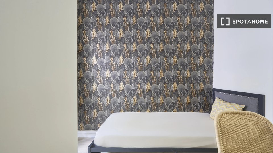 Double room Lisbon, 5 beds — photo 5