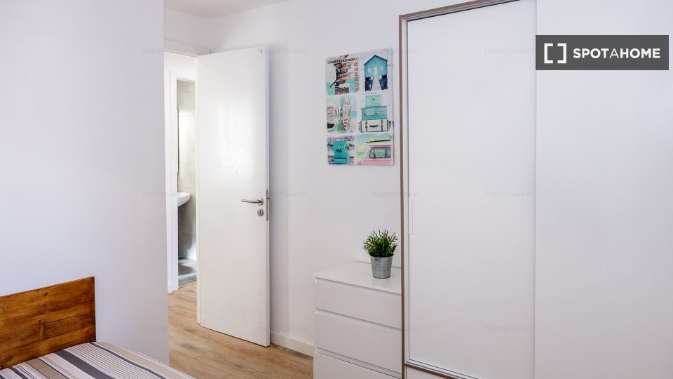Double room Barcelona, 10 beds — photo 24