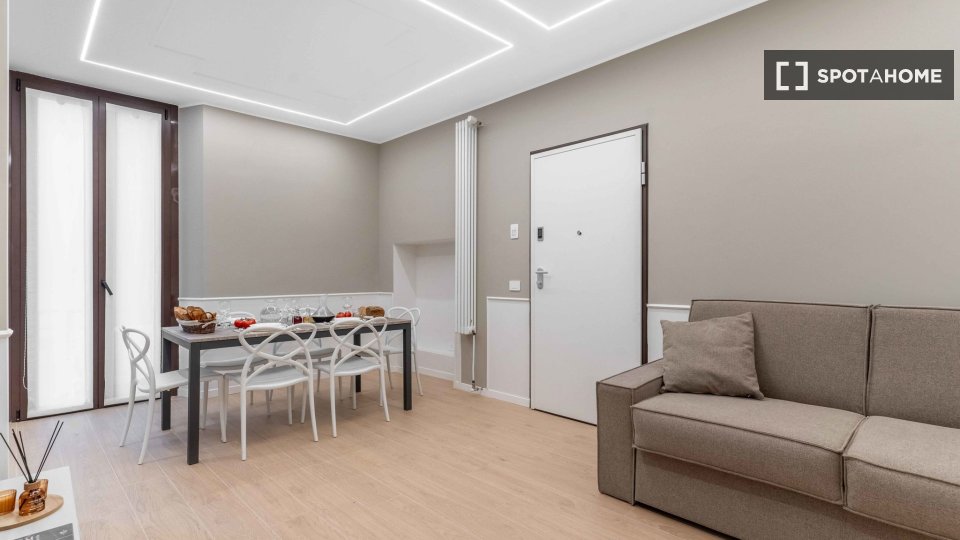 Appartamento con 2 camere da letto in affitto a Centrale, Milano - a Milano