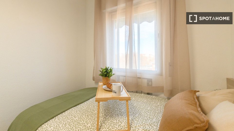 Double room Madrid, 4 beds — photo 20