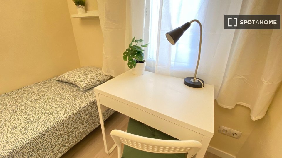 Chambre double Madrid, 3 chambres — photo 6