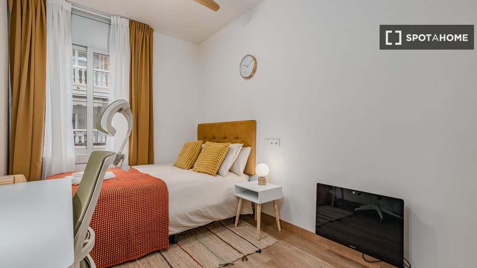Double room Barcelona, 6 beds, 120m² — photo 66