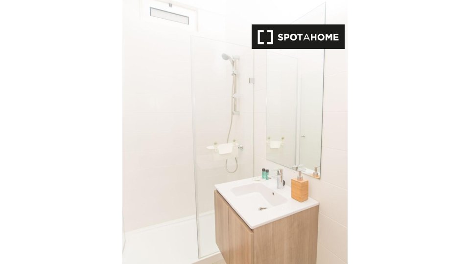 Apartment Lisbon, 2 beds — photo 12