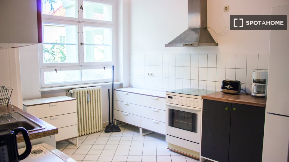 Double room Berlin, 6 beds, 149m² — photo 18