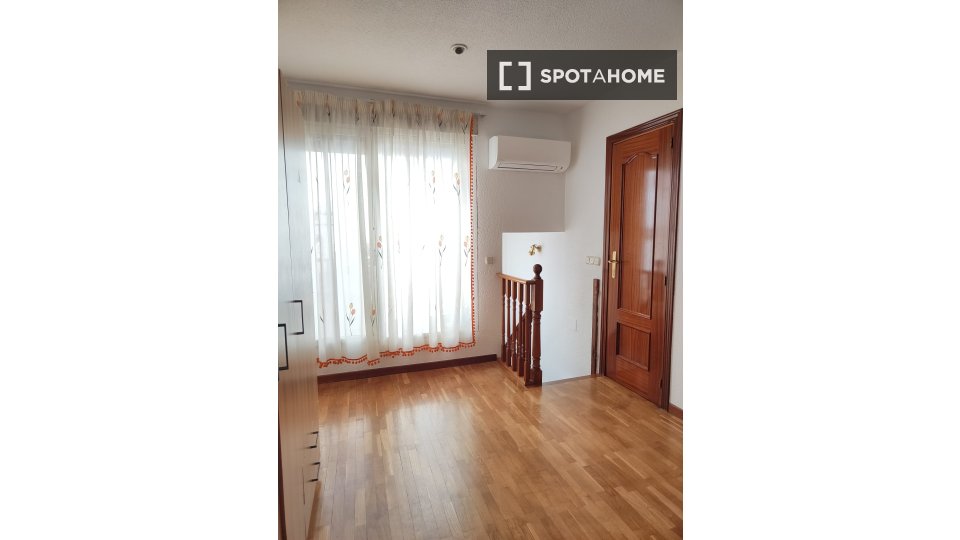 Apartment Madrid, 1 bed, 55m² — photo 12