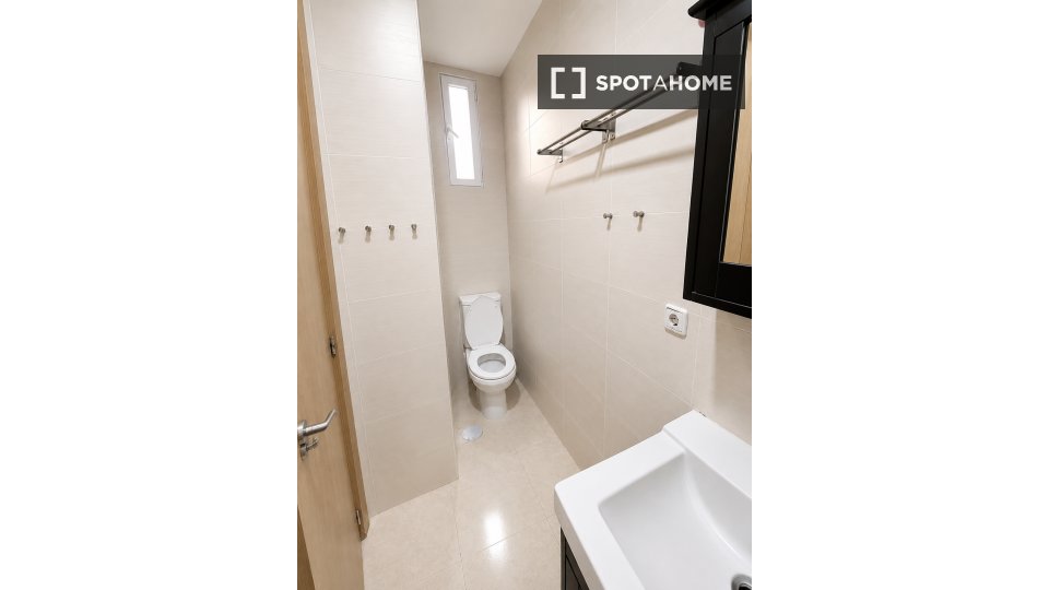 Apartment Madrid, 4 beds, 100m² — photo 9