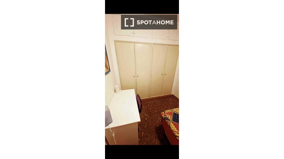 Double room Barcelona, 5 beds, 110m² — photo 2