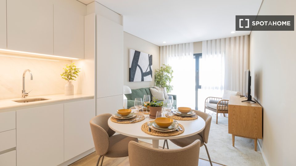 Apartment Porto, 2 beds, 90m² — photo 13