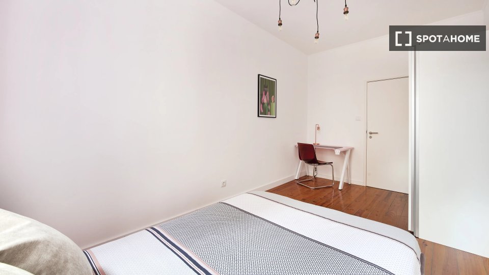 Double room Lisbon, 13 beds — photo 4