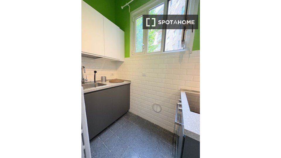 Apartment Milan, 1 bed, 70m² — photo 1