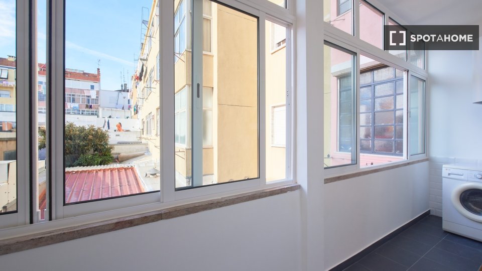 Double room Lisbon, 4 beds — photo 24