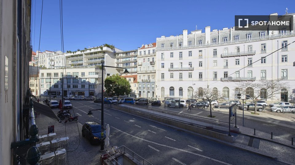 Double room Lisbon, 9 beds — photo 14