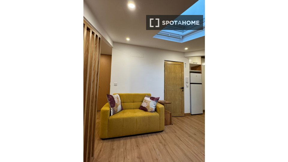 Apartment mono Lisbon, 25m² — photo 1