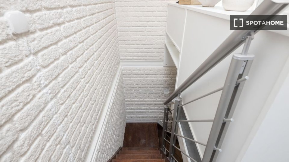 Apartment Lisbon, 2 beds — photo 17