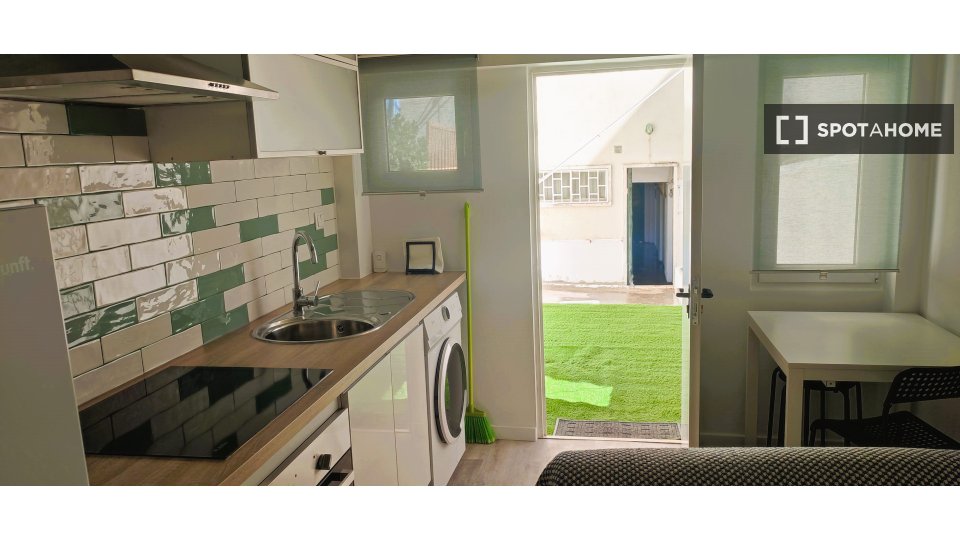 Apartment mono Lisbon, 25m² — photo 15