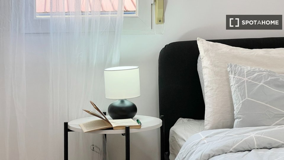 Double room Madrid, 7 beds — photo 15