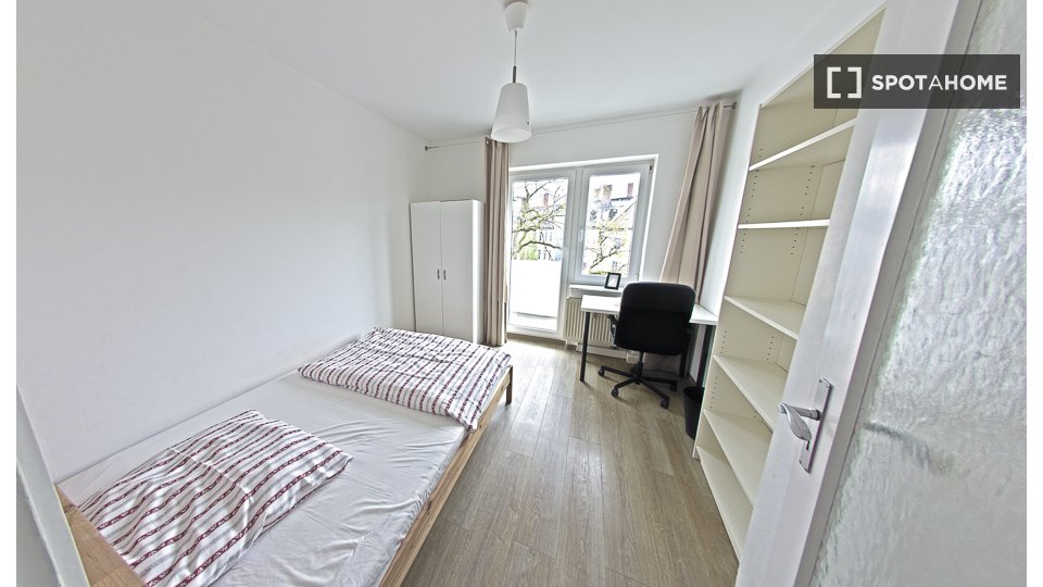 Double room Munich, 4 beds, 83m² — photo 12