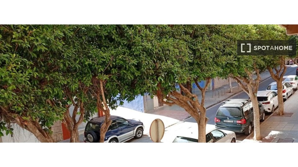 Double room Almeria, 5 beds, 190m² — photo 3