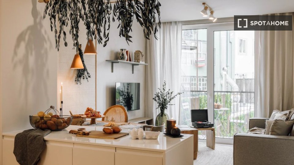 Apartment Lisbon, 1 bed — photo 14