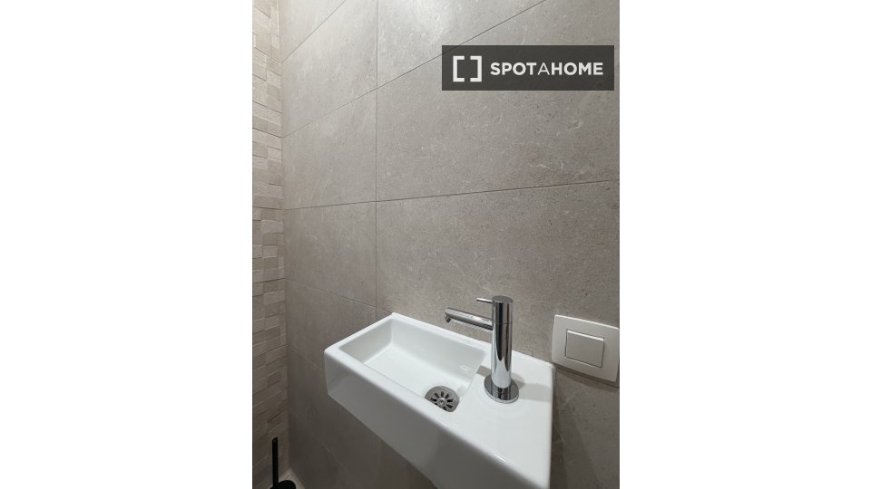 Double room Brussels, 4 beds, 125m² — photo 13
