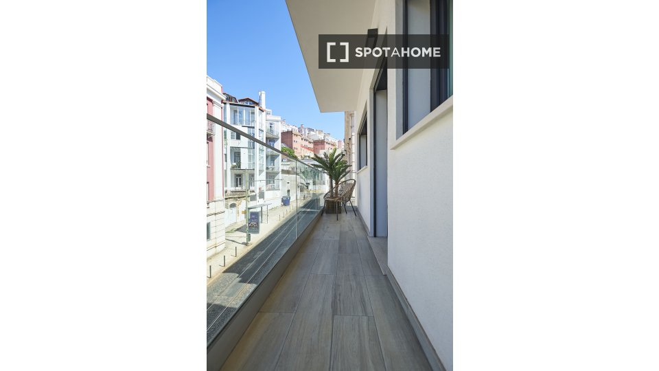 Apartment Lisbon, 2 beds, 61m² — photo 12