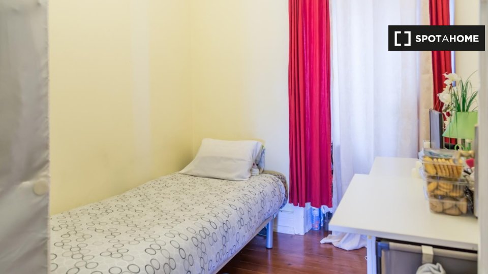 Double room Lisbon, 7 beds — photo 2