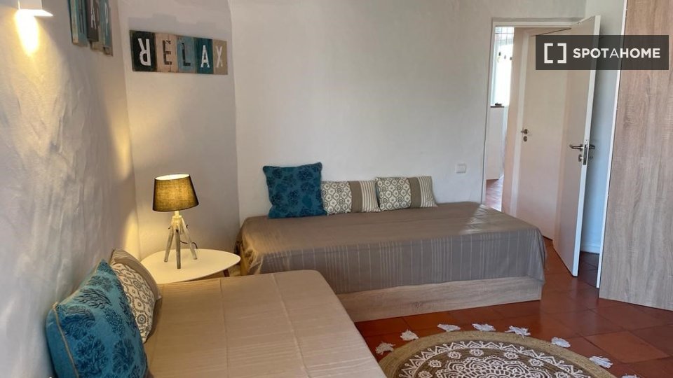 Apartment Lisbon, 2 beds — photo 16