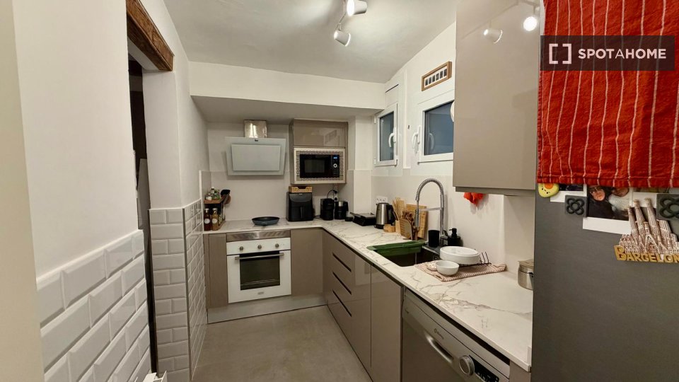 Apartment Barcelona, 1 bed, 98m² — photo 12